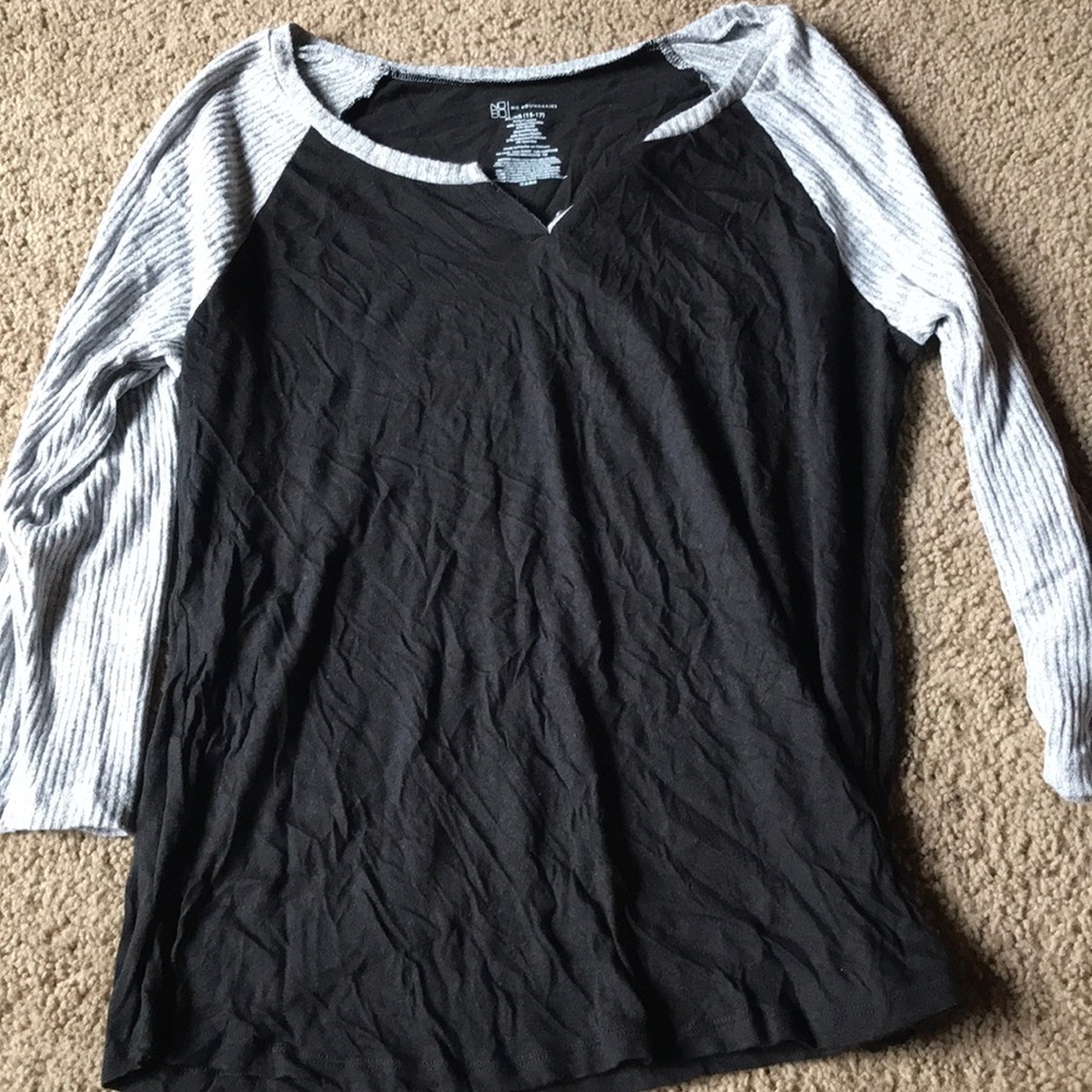 Black t shirt